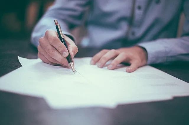 Jak się pisze CV wzory - Stwórz profesjonalne CV, które przyciągnie pracodawców