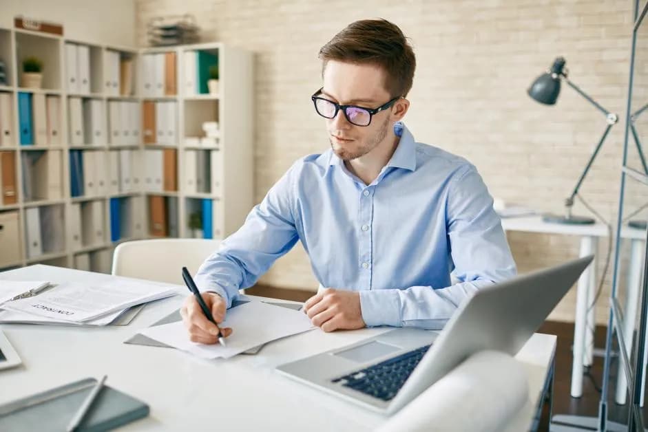 Na jaką część etatu można zatrudnić pracownika? Oto kluczowe informacje
